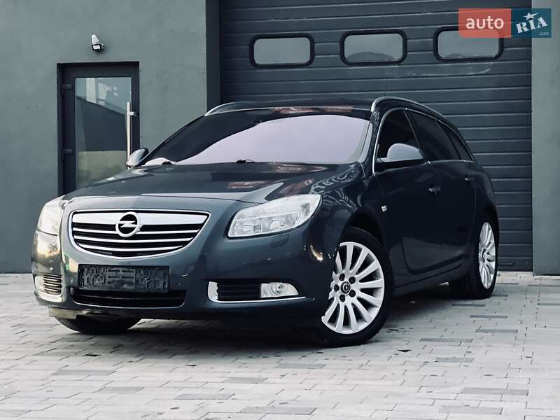Універсал Opel Insignia 2010 в Тернополі