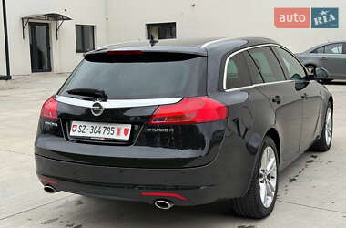 Универсал Opel Insignia 2012 в 