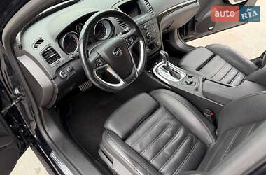 Универсал Opel Insignia 2012 в 