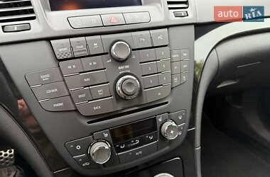Универсал Opel Insignia 2012 в 