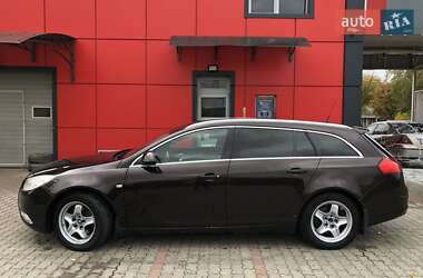 Универсал Opel Insignia 2011 в 