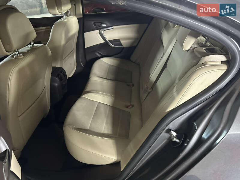 Лифтбек Opel Insignia 2010 в Тульчине