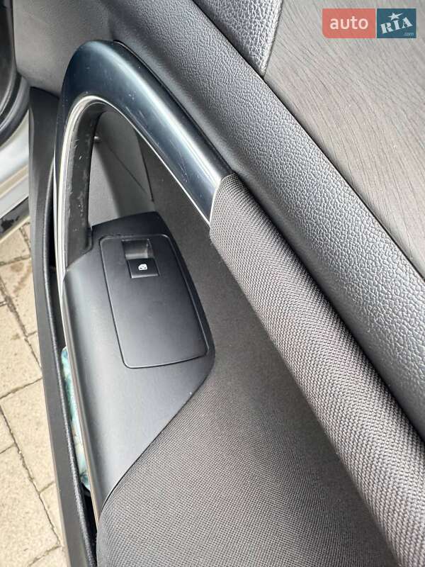 Універсал Opel Insignia 2010 в Дубні