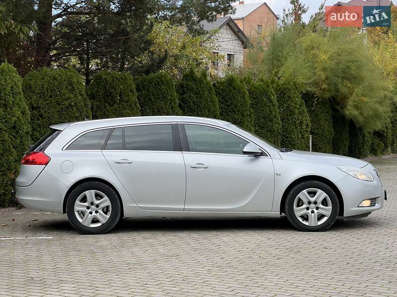 Универсал Opel Insignia 2011 в Львове