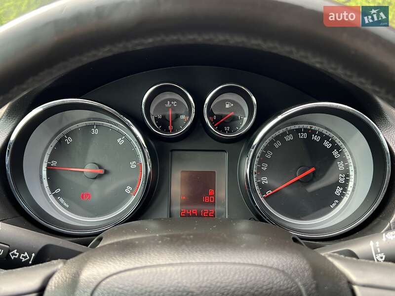 Универсал Opel Insignia 2011 в Львове