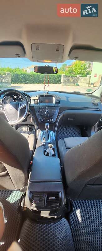 Седан Opel Insignia 2011 в Самборе