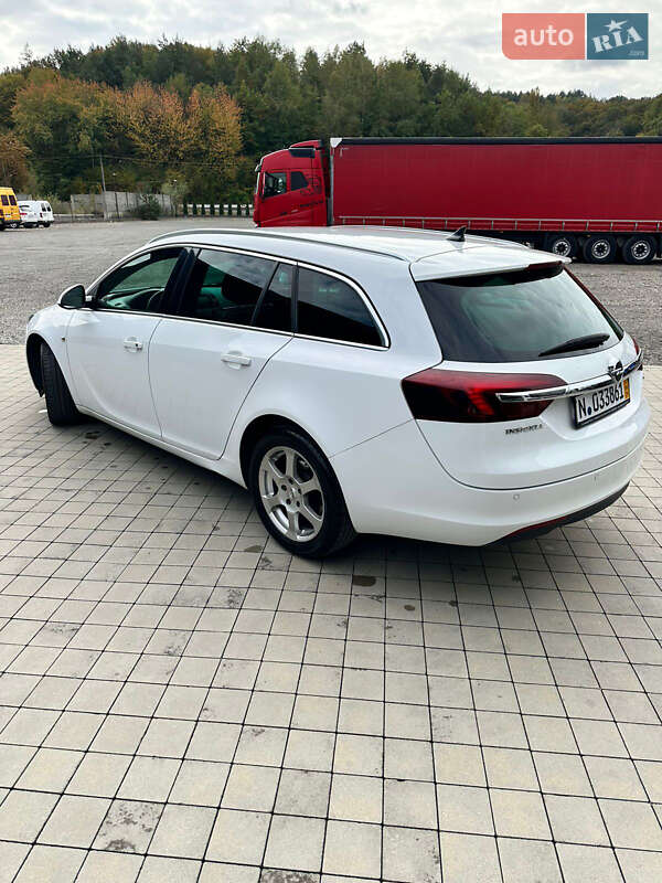 Универсал Opel Insignia 2015 в Иршаве