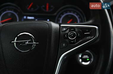 Универсал Opel Insignia 2016 в 