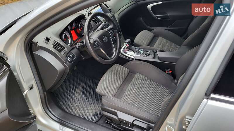 Универсал Opel Insignia 2012 в Сумах