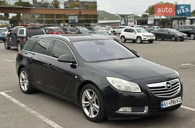 Универсал Opel Insignia 2010 в 