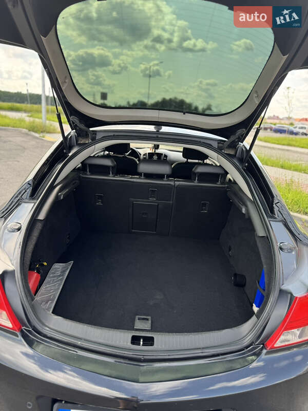 Седан Opel Insignia 2012 в Виннице