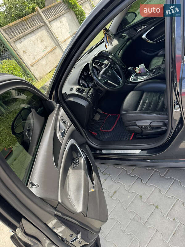 Седан Opel Insignia 2012 в Виннице