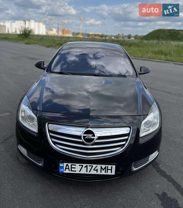 Седан Opel Insignia 2012 в Виннице