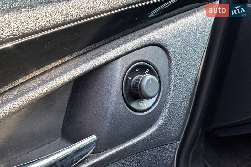 Седан Opel Insignia 2012 в Киеве