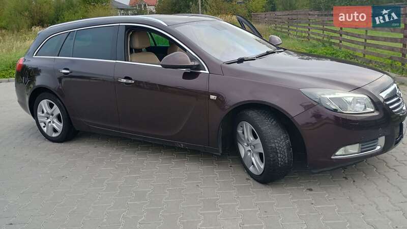 Универсал Opel Insignia 2012 в Самборе