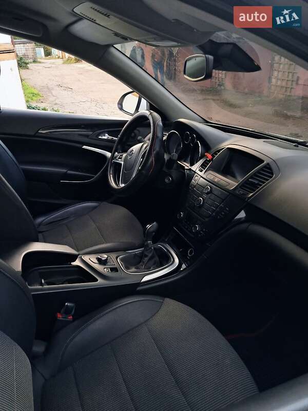 Універсал Opel Insignia 2012 в Кривому Розі