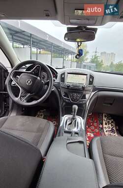Универсал Opel Insignia 2015 в 