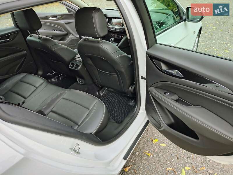 Универсал Opel Insignia 2018 в Киеве