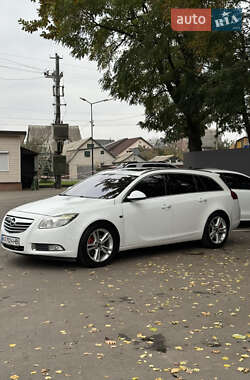 Универсал Opel Insignia 2010 в 