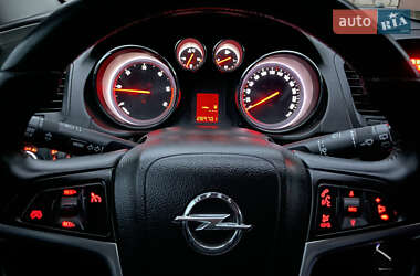 Универсал Opel Insignia 2009 в 