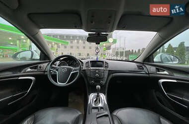 Седан Opel Insignia 2011 в 