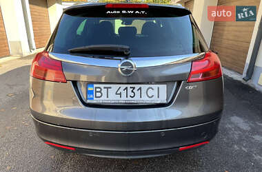 Универсал Opel Insignia 2010 в 