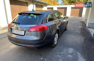 Универсал Opel Insignia 2010 в 