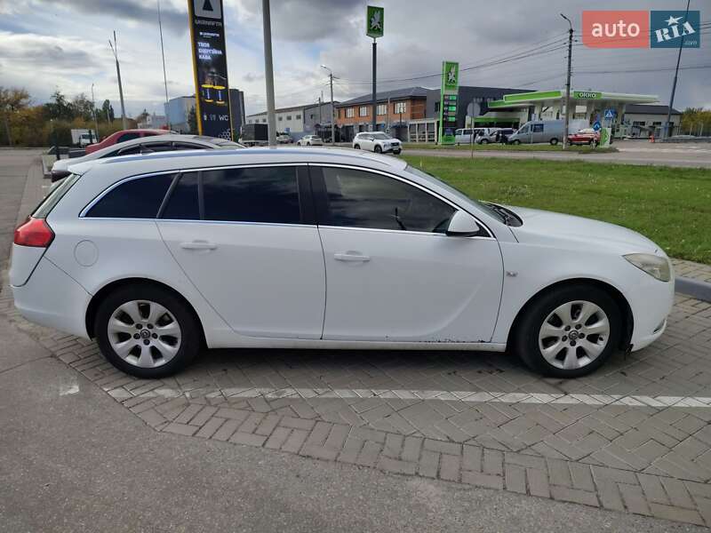 Универсал Opel Insignia 2012 в Киеве
