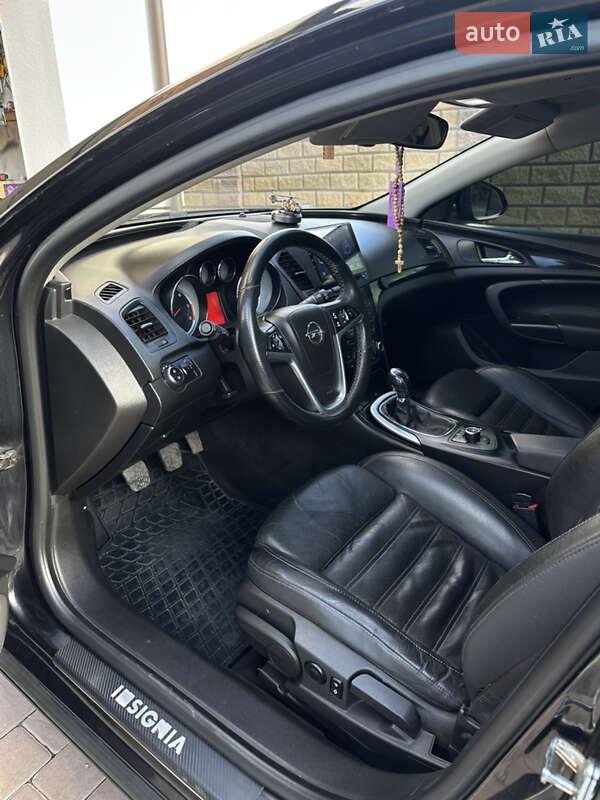 Універсал Opel Insignia 2011 в Тернополі