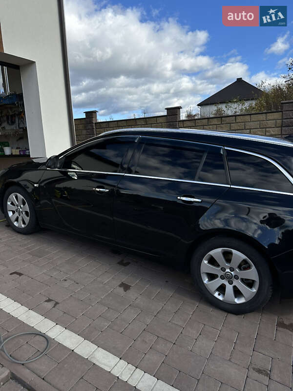 Універсал Opel Insignia 2011 в Тернополі