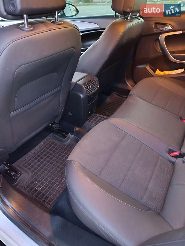 Седан Opel Insignia 2010 в Кам'янець-Подільському