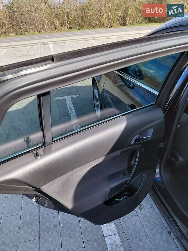 Универсал Opel Insignia 2014 в Львове
