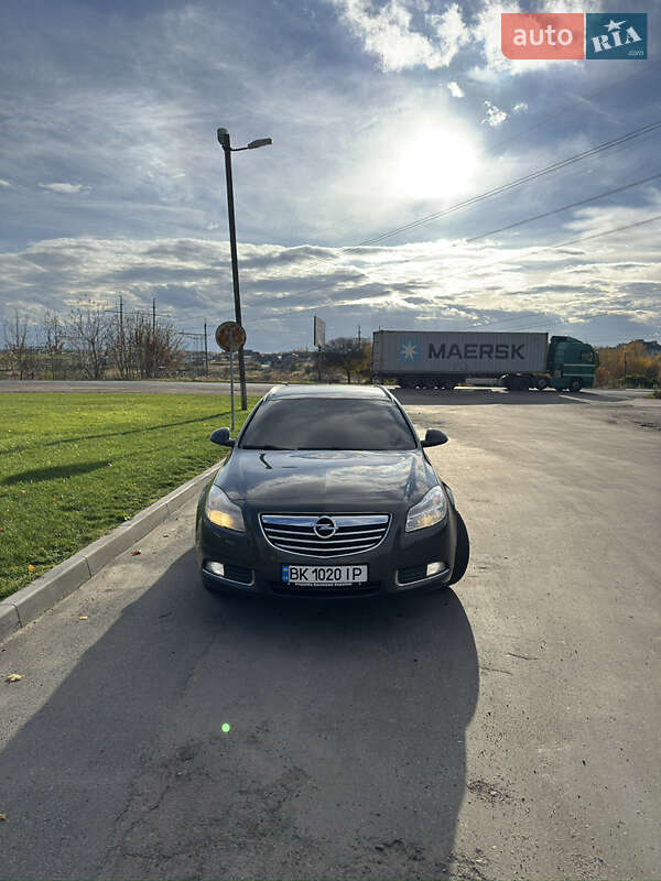 Универсал Opel Insignia 2012 в Ровно фото 2 Универсал Opel Insignia 2012 в Ровно