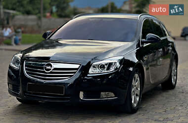 Універсал Opel Insignia 2011 в Новоселиці