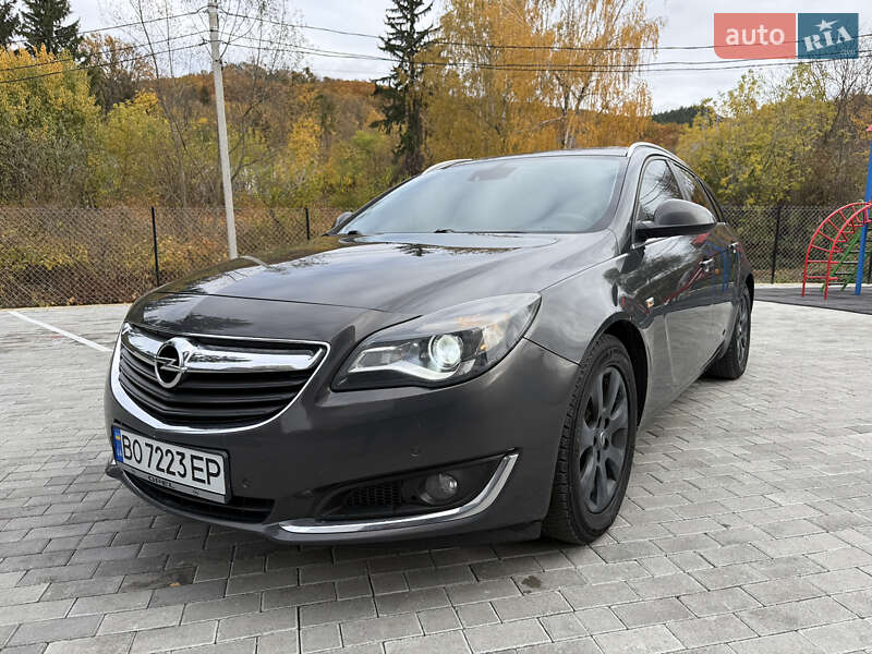 Універсал Opel Insignia 2015 в Кременці