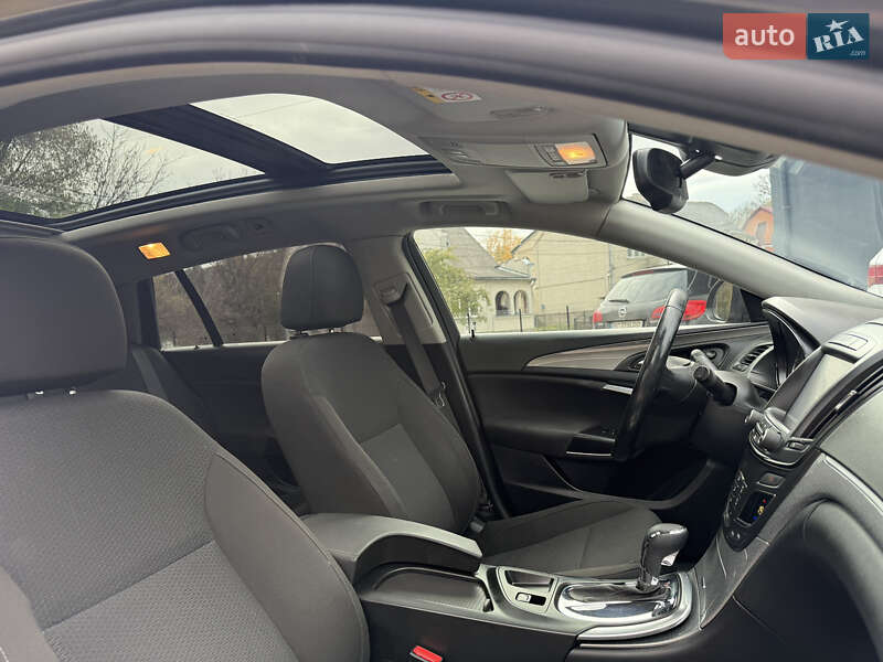 Універсал Opel Insignia 2015 в Кременці