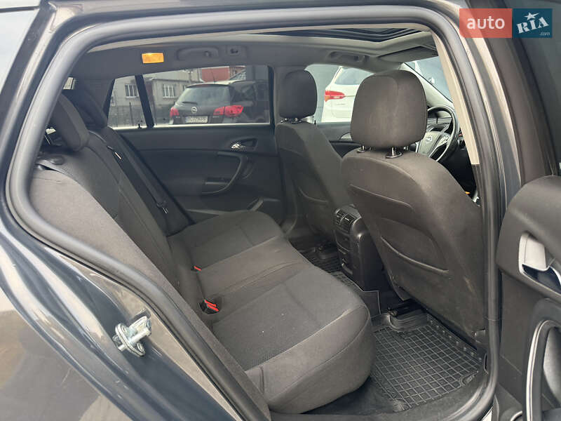 Універсал Opel Insignia 2015 в Кременці