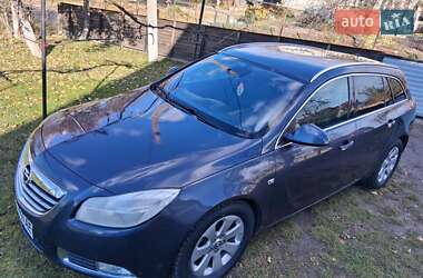 Універсал Opel Insignia 2010 в Чернівцях