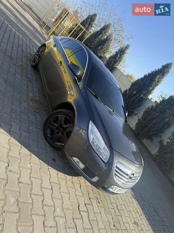 Лифтбек Opel Insignia 2010 в Кривом Роге фото Лифтбек Opel Insignia 2010 в Кривом Роге