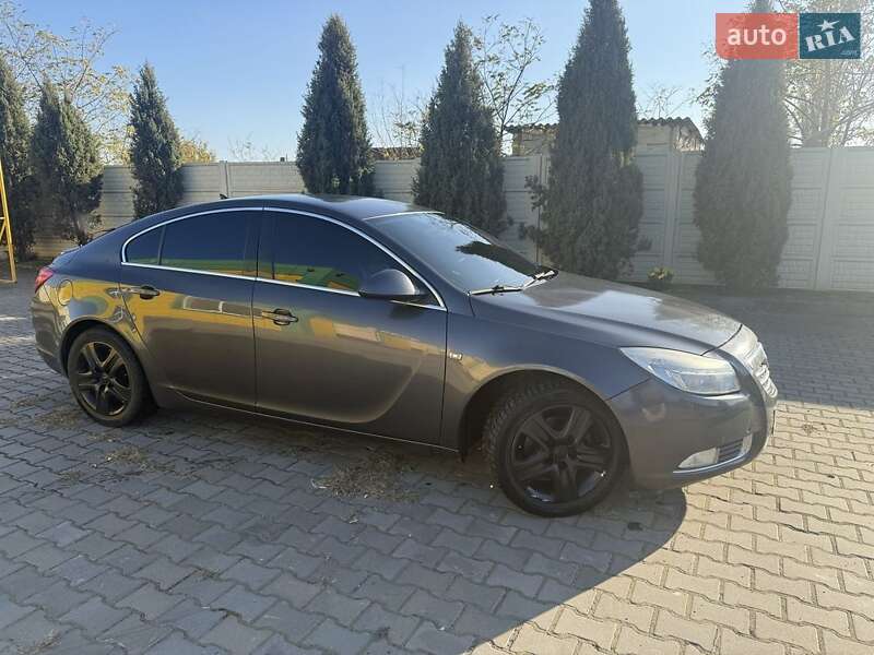 Лифтбек Opel Insignia 2010 в Кривом Роге фото 2 Лифтбек Opel Insignia 2010 в Кривом Роге