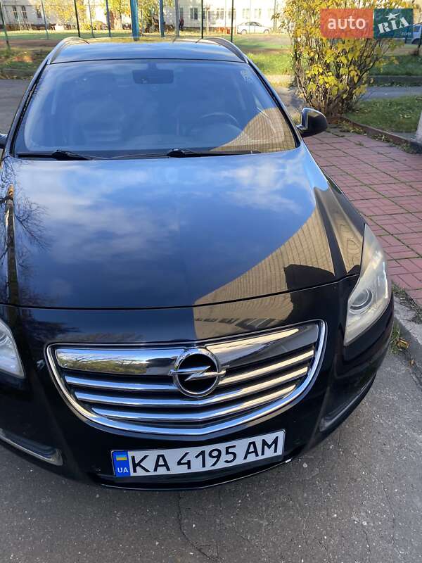 Универсал Opel Insignia 2009 в Киеве