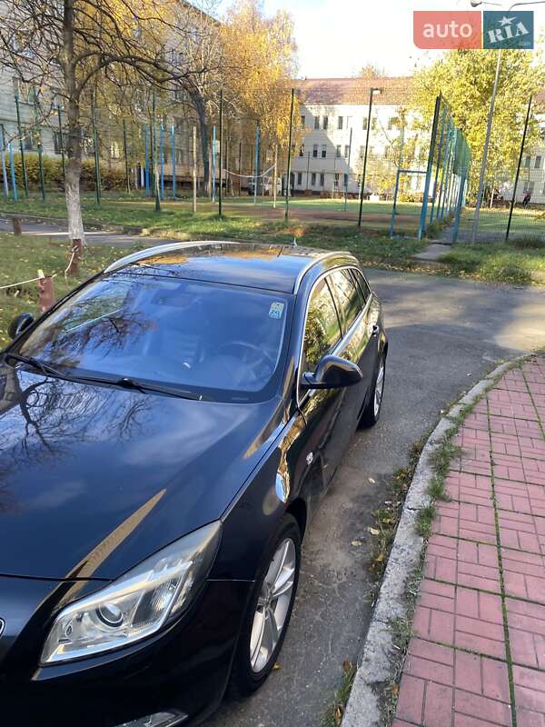 Универсал Opel Insignia 2009 в Киеве