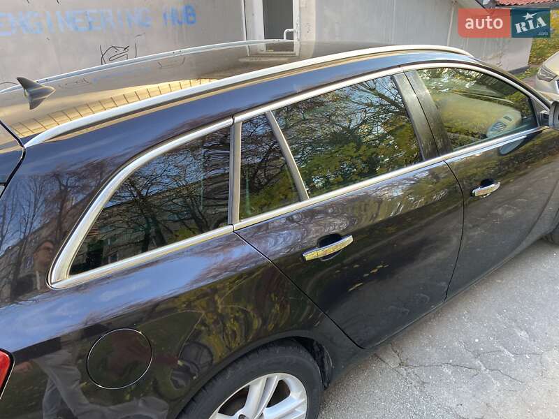 Универсал Opel Insignia 2009 в Киеве