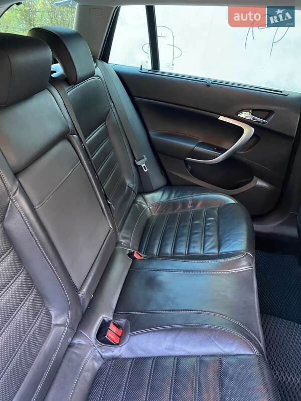 Универсал Opel Insignia 2009 в Киеве