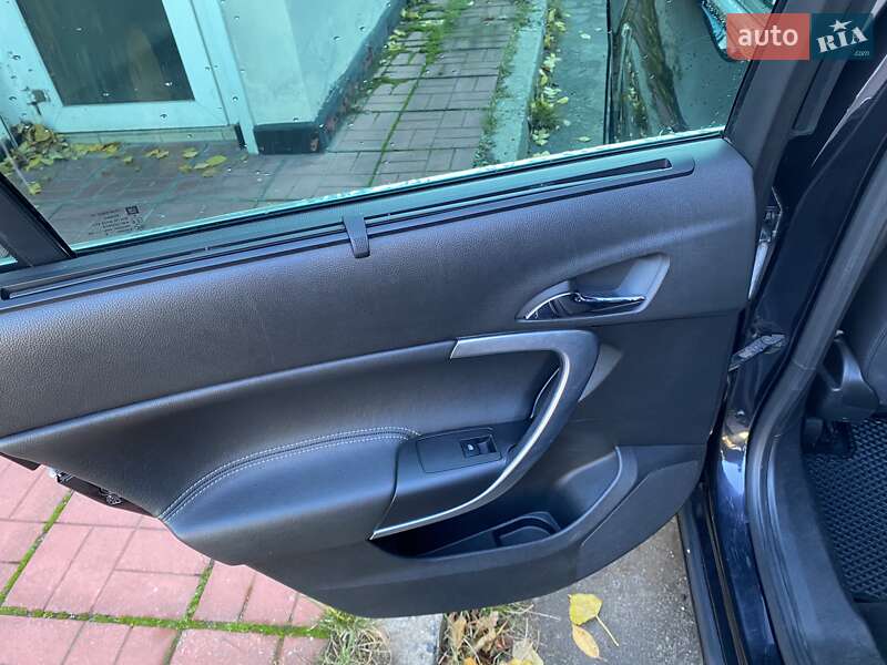 Универсал Opel Insignia 2009 в Киеве