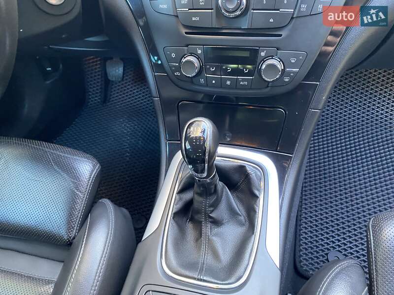 Универсал Opel Insignia 2009 в Киеве