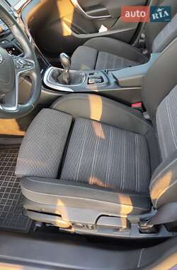 Универсал Opel Insignia 2014 в Баре