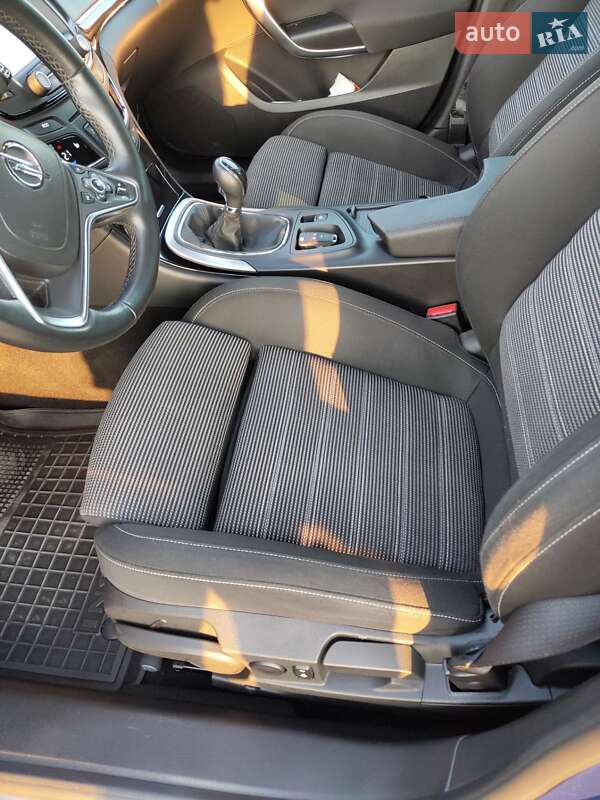 Универсал Opel Insignia 2014 в Баре фото 8 Универсал Opel Insignia 2014 в Баре