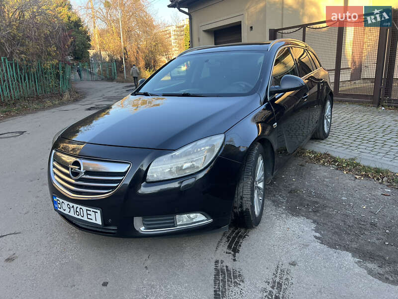 Универсал Opel Insignia 2012 в Львове