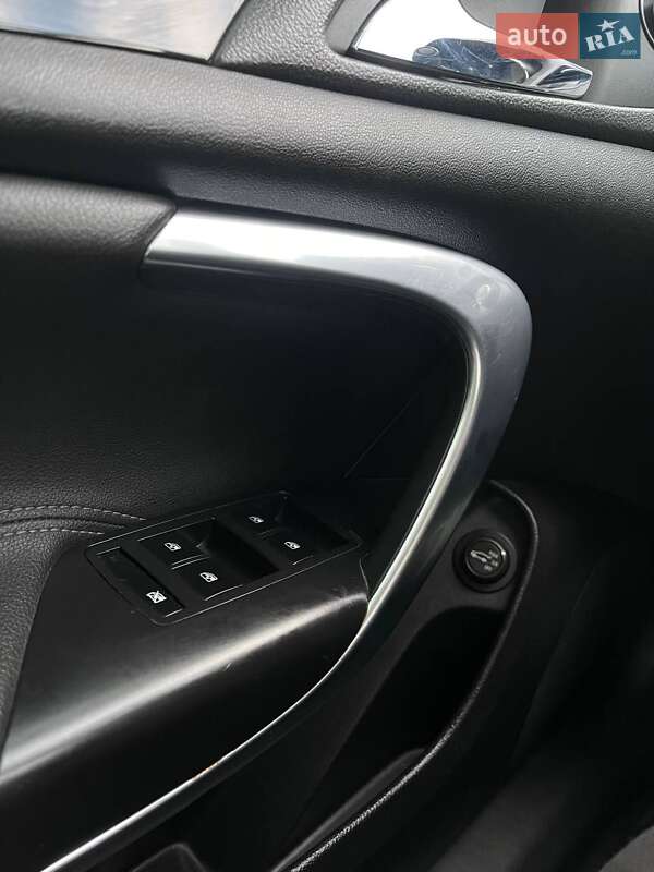 Универсал Opel Insignia 2009 в Тернополе